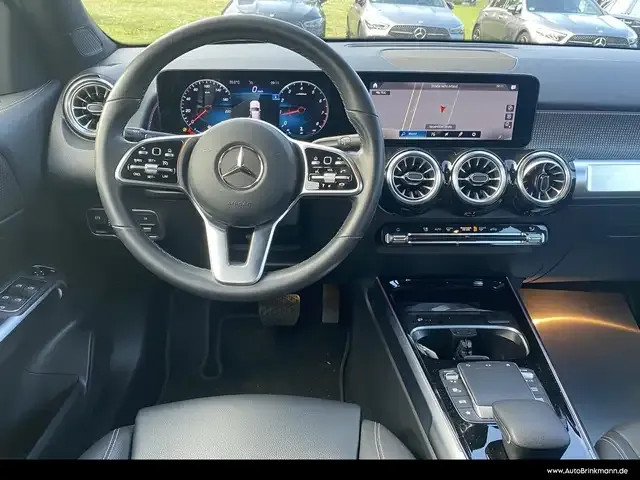 Mercedes-Benz GLB 200