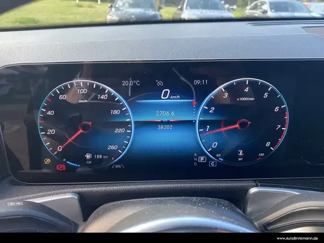 Mercedes-Benz GLB 200