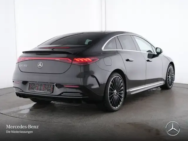 Mercedes-Benz EQE 300