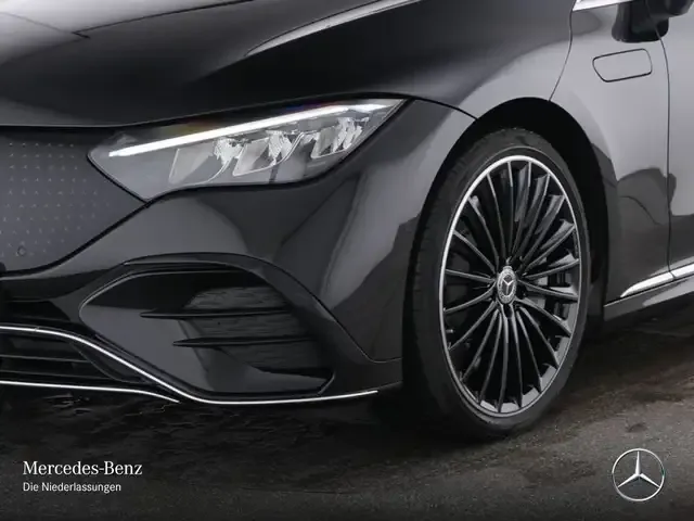 Mercedes-Benz EQE 300