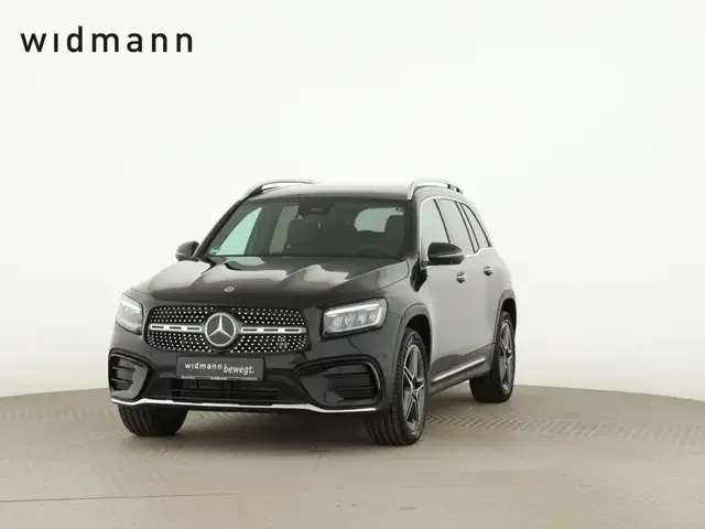 Mercedes-Benz GLB 220