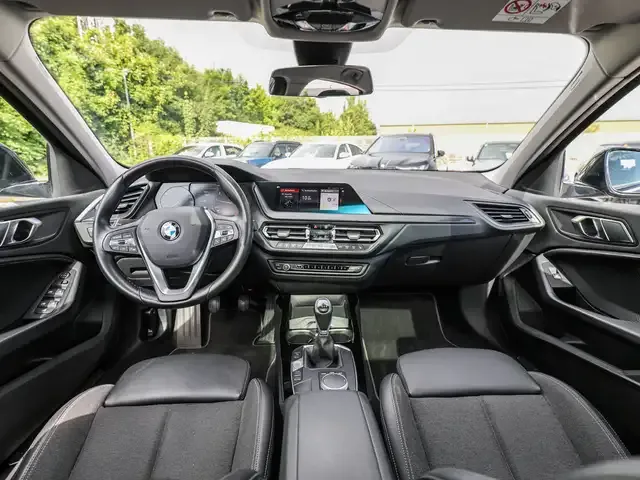 BMW 118