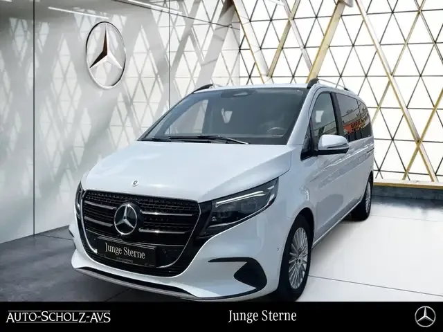 Mercedes-Benz V 220