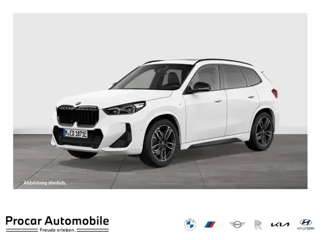 BMW iX1