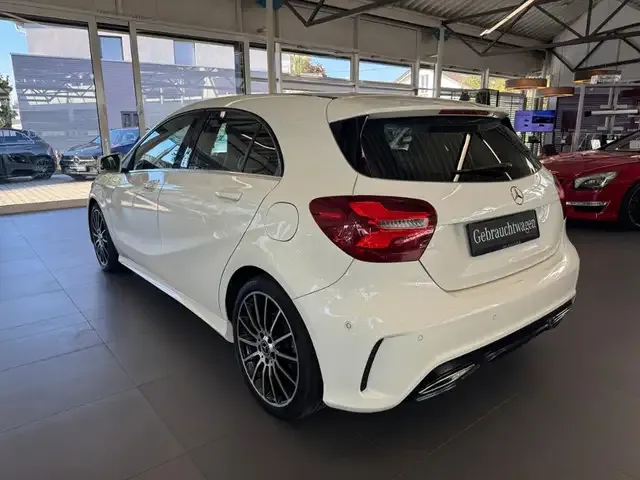Mercedes-Benz A 180
