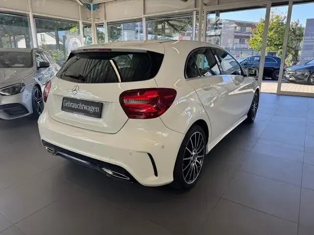 Mercedes-Benz A 180