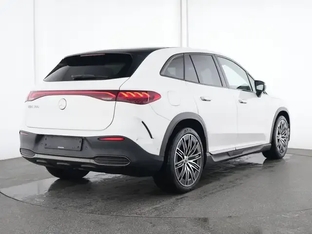 Mercedes-Benz EQE SUV