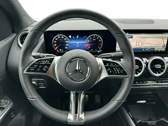 Mercedes-Benz B 220
