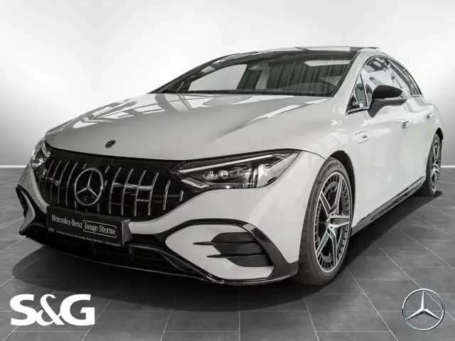 Mercedes-Benz EQE 43