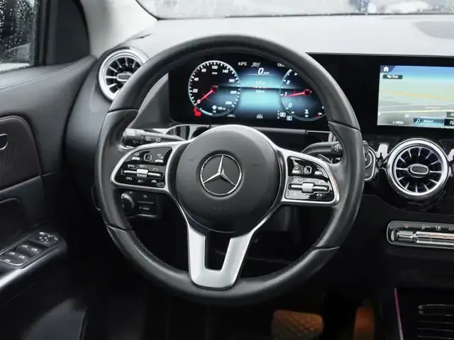 Mercedes-Benz GLA 200