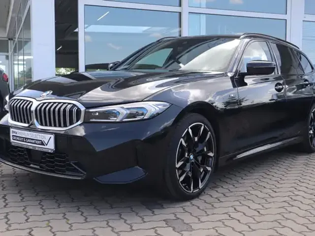 BMW 330