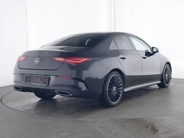 Mercedes-Benz CLA 200