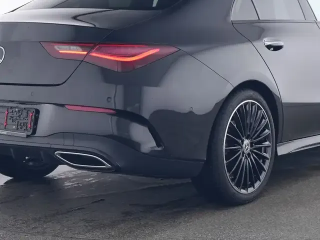 Mercedes-Benz CLA 200