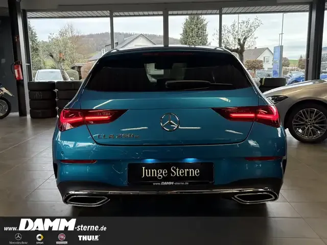Mercedes-Benz CLA 250