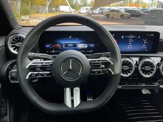 Mercedes-Benz CLA 180