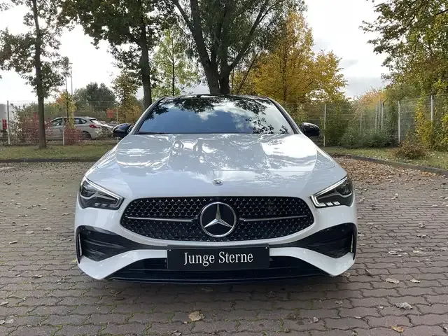 Mercedes-Benz CLA 180