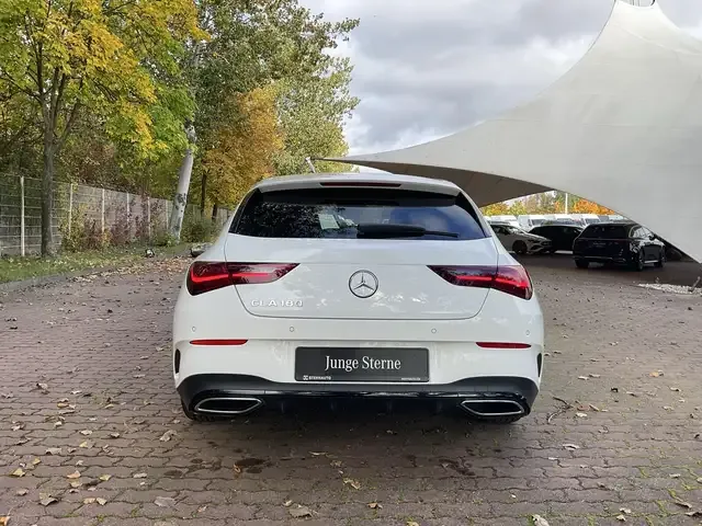 Mercedes-Benz CLA 180