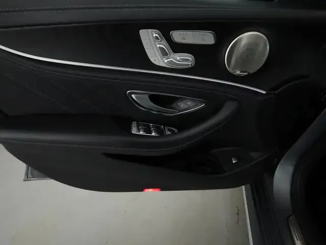 Mercedes-Benz E 63 AMG