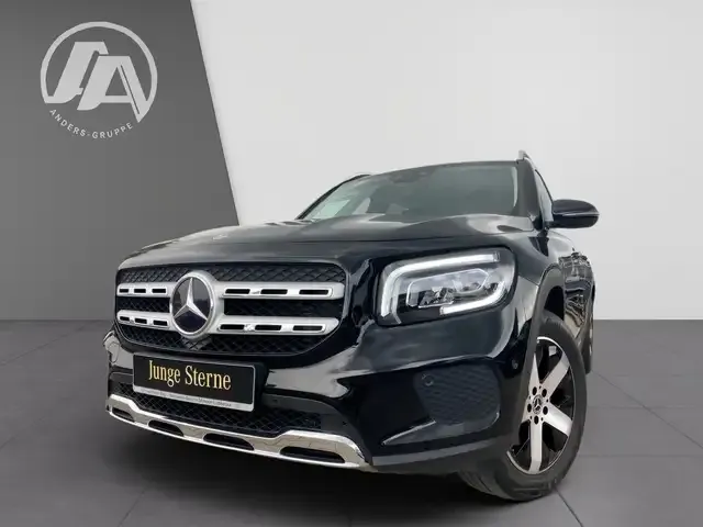 Mercedes-Benz GLB 220