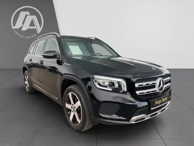Mercedes-Benz GLB 220