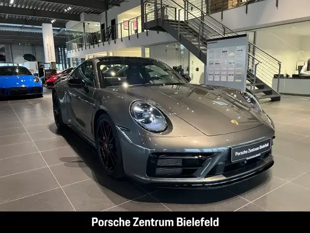 Porsche 992