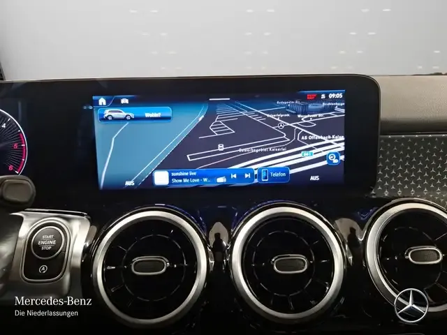 Mercedes-Benz GLB 200