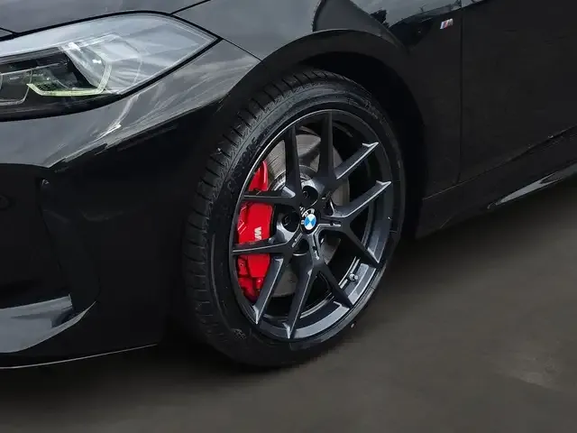 BMW M1