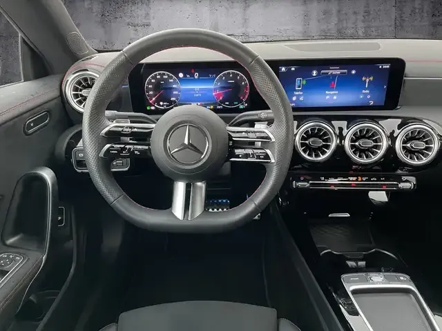 Mercedes-Benz CLA 180