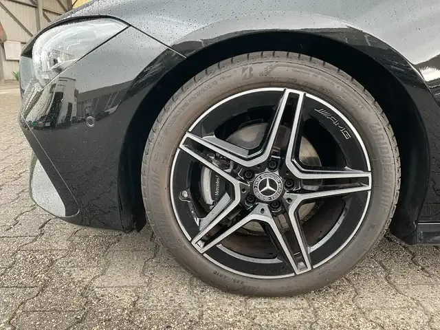 Mercedes-Benz CLA 180