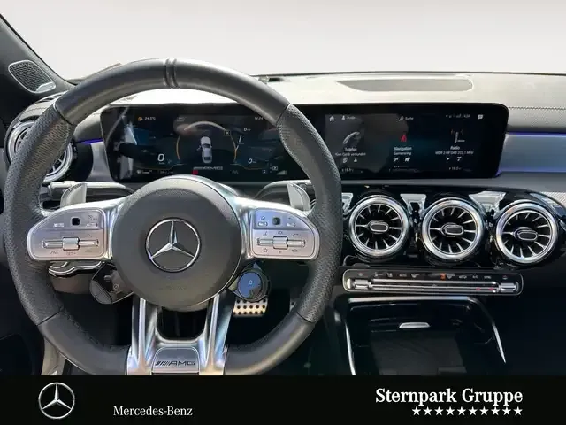 Mercedes-Benz CLA 35 AMG