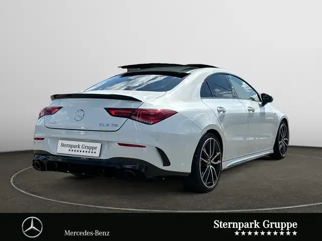 Mercedes-Benz CLA 35 AMG