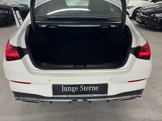 Mercedes-Benz CLA 200