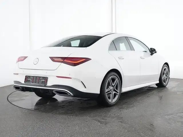 Mercedes-Benz CLA 200