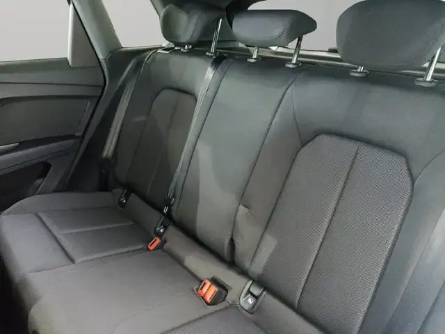Audi 50