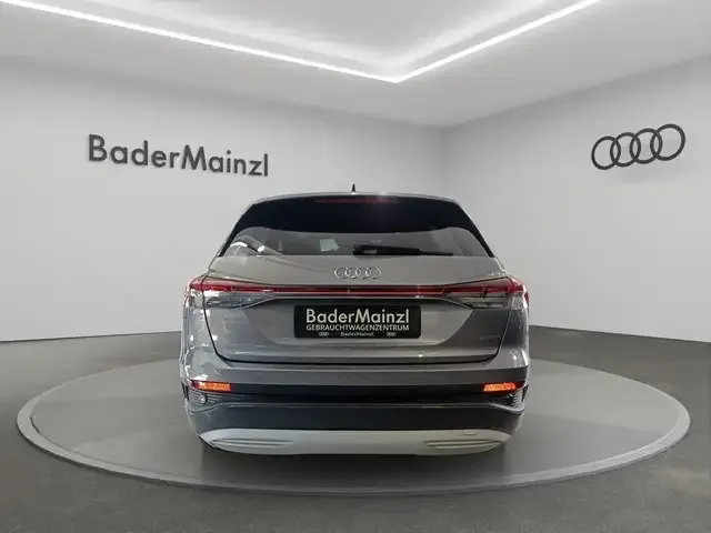 Audi 50