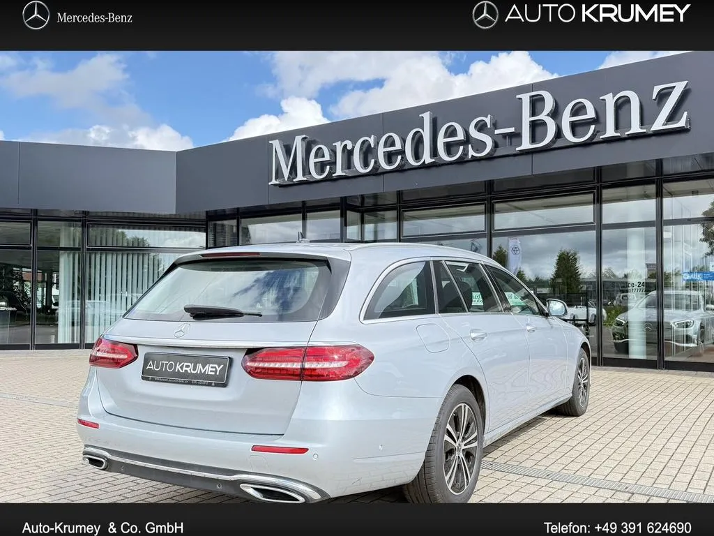 Mercedes-Benz E 220