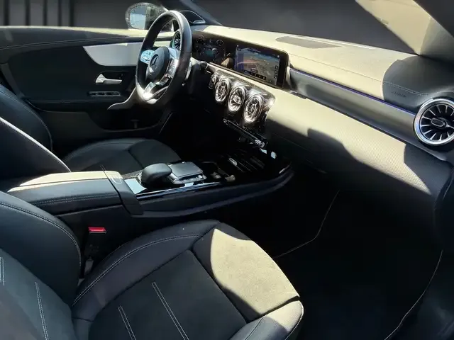 Mercedes-Benz CLA 200