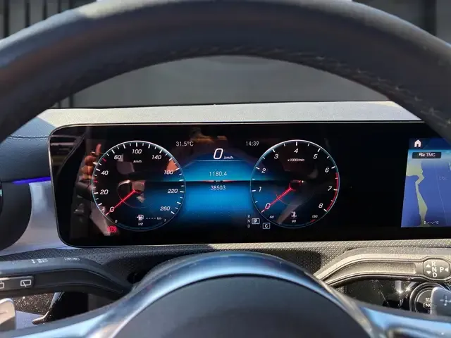 Mercedes-Benz CLA 200