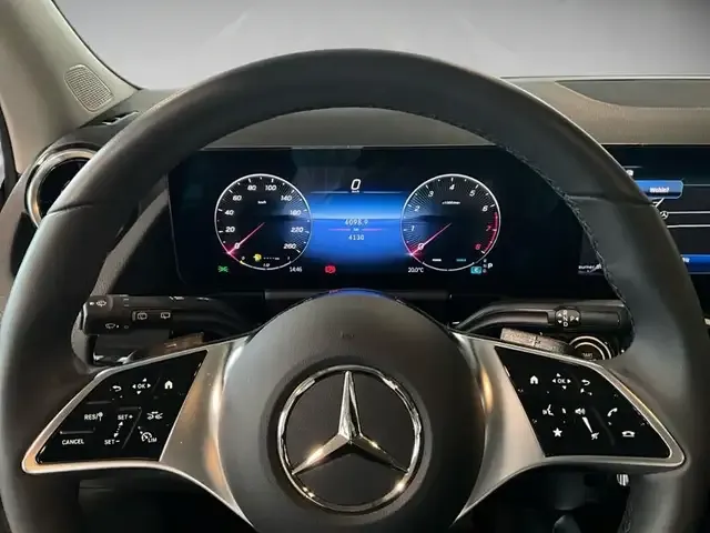 Mercedes-Benz GLA 200