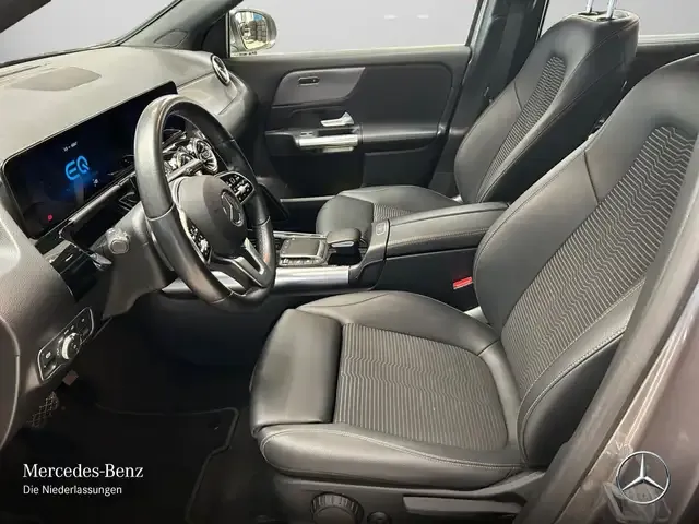 Mercedes-Benz EQA 300