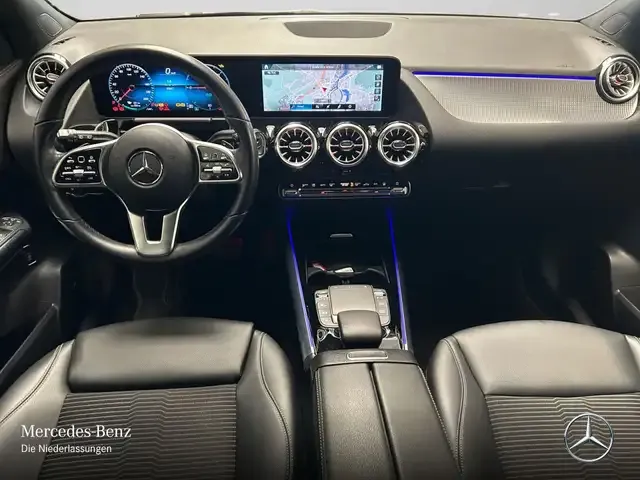 Mercedes-Benz EQA 300