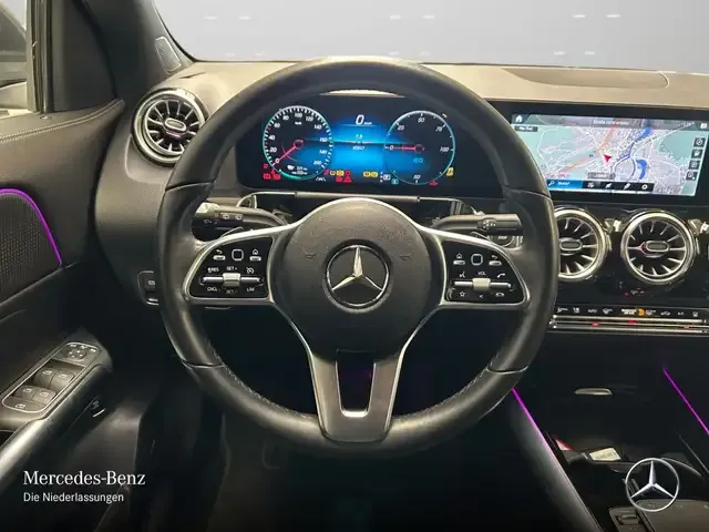 Mercedes-Benz EQA 300