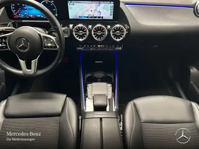 Mercedes-Benz EQA 300