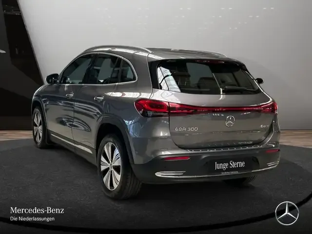 Mercedes-Benz EQA 300
