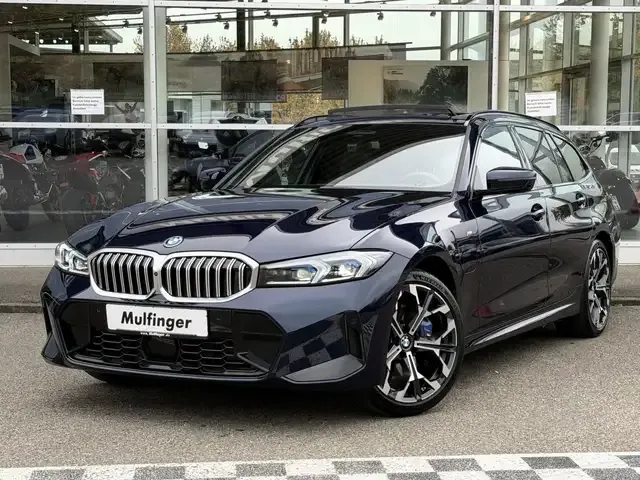 BMW 330