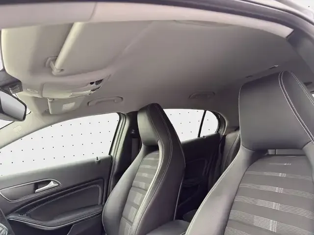 Mercedes-Benz GLA 220