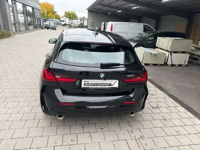 BMW 120
