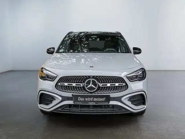 Mercedes-Benz GLA 200