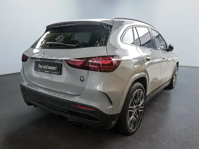 Mercedes-Benz GLA 200