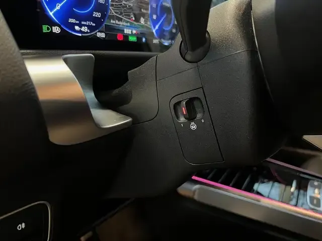 Mercedes-Benz EQB 300